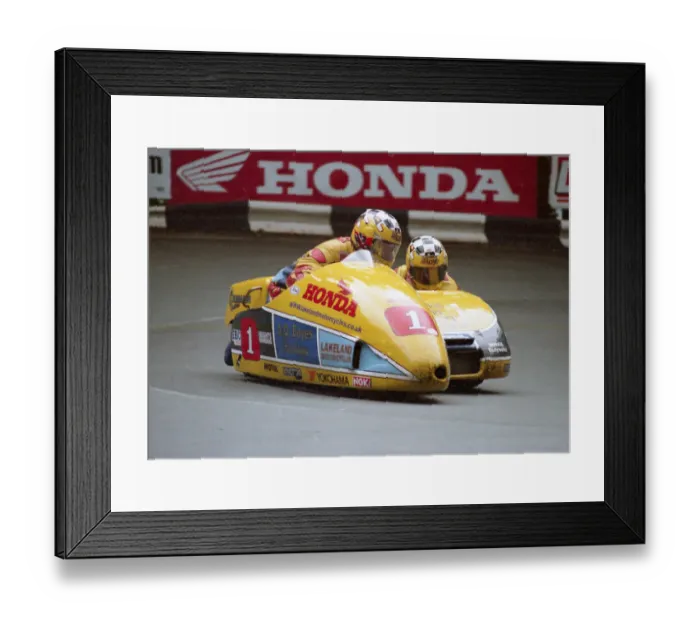 Framed Print : Rob Fisher & Rick Long (Baker Honda) 2000 Sidecar TT Framed Print : Rob Fisher & Rick Long (Baker Honda) 2000 Sidecar TT