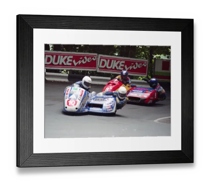 Framed Print : Steve Norbury & Andrew Smith (Shelbourne Lockyam) 2000 Sidecar TT Framed Print : Steve Norbury & Andrew Smith (Shelbourne Lockyam) 2000 Sidecar TT