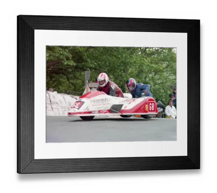 Framed Print : Brian Rostron & Tony Wilde (Baker Yamaha) 2000 Sidecar TT Framed Print : Brian Rostron & Tony Wilde (Baker Yamaha) 2000 Sidecar TT