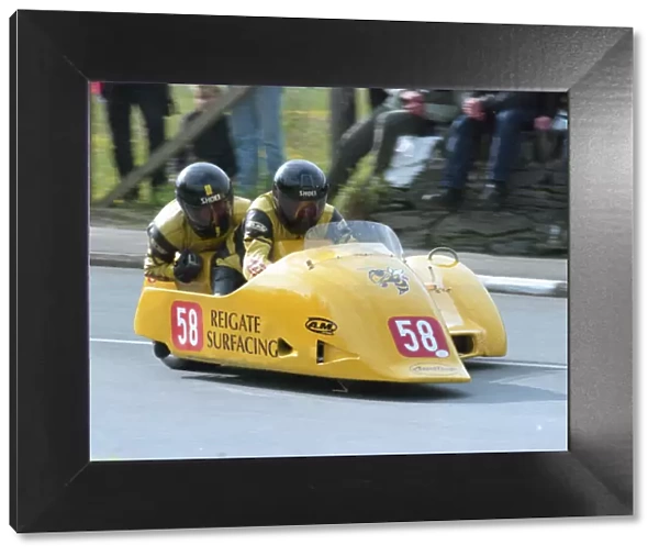 Andy Brown & John Dowling (Ireson Honda) 2000 Sidecar TT