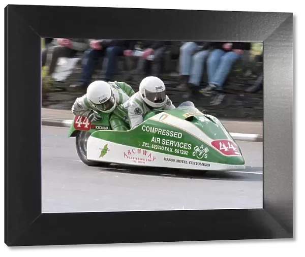 Alan Langton & Jamie Scarffe (Yamaha) 2000 Sidecar TT
