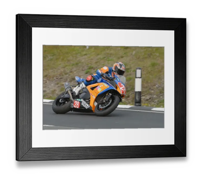 Framed Print : Stephen Oates (Suzuki) 2009 Superstock TT Framed Print : Stephen Oates (Suzuki) 2009 Superstock TT