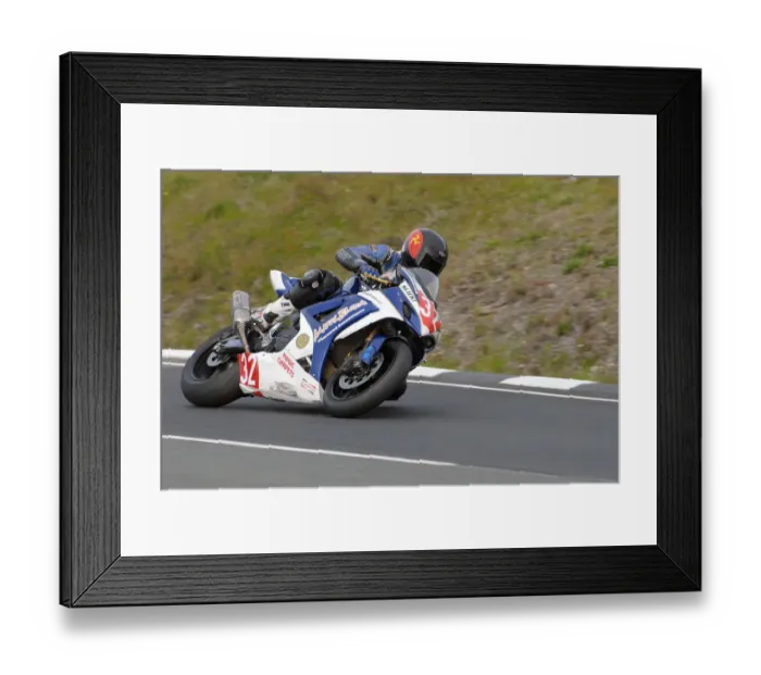 Framed Print : Dan Kneen (Suzuki) 2009 Superstock TT Framed Print : Dan Kneen (Suzuki) 2009 Superstock TT