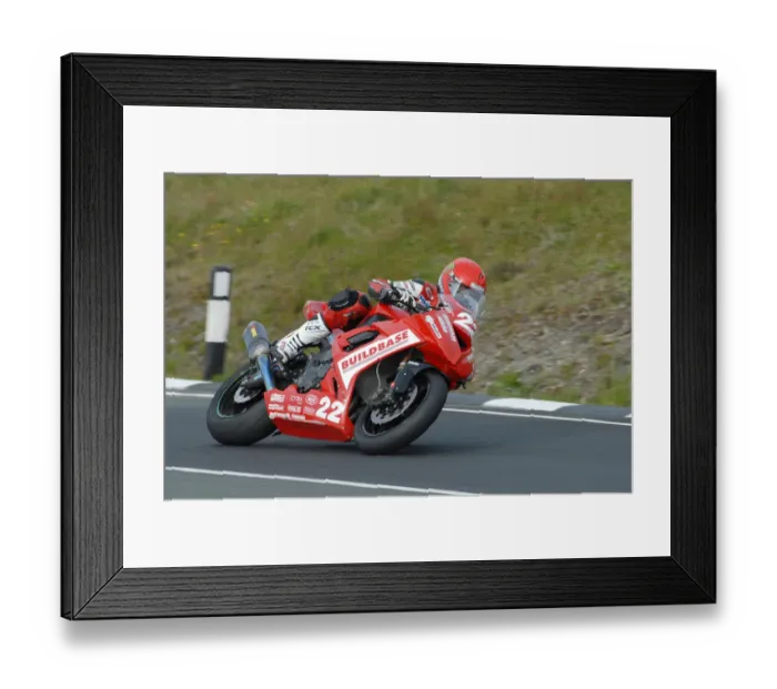 Framed Print : James Hillier (Kawasaki) 2009 Superstock TT Framed Print : James Hillier (Kawasaki) 2009 Superstock TT