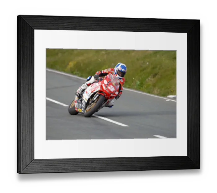 Framed Print : Keith Amor (Honda) 2009 Superstock TT Framed Print : Keith Amor (Honda) 2009 Superstock TT