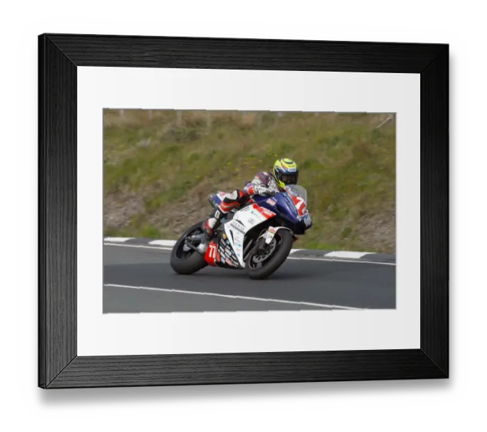 Framed Print : Yoshinari Matsushita (Honda) 2009 Superstock TT Framed Print : Yoshinari Matsushita (Honda) 2009 Superstock TT