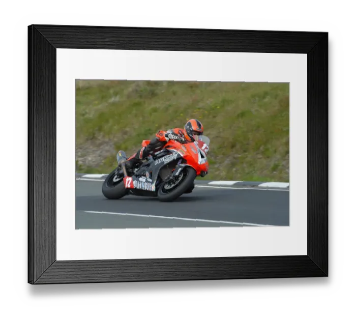 Framed Print : Ryan Farquhar (Kawasaki) 2009 Superstock TT Framed Print : Ryan Farquhar (Kawasaki) 2009 Superstock TT