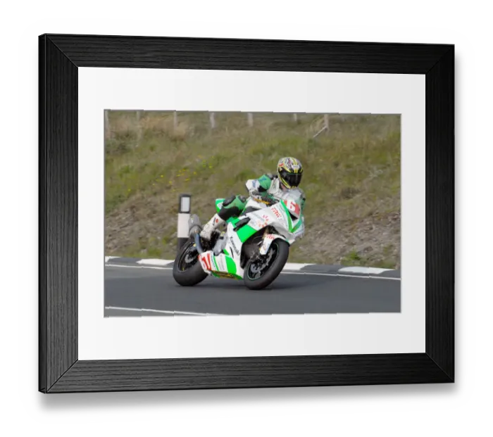 Framed Print : Rod Lynn (Kawasaki) 2009 Superstock TT Framed Print : Rod Lynn (Kawasaki) 2009 Superstock TT