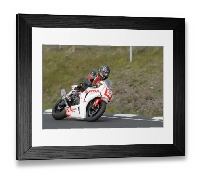 Framed Print : Paul Cranston (Honda) 2009 Superstock TT Framed Print : Paul Cranston (Honda) 2009 Superstock TT