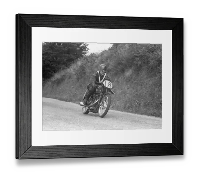 Framed Print : George Longman (Velocette) 1955 Senior Manx Grand Prix Framed Print : George Longman (Velocette) 1955 Senior Manx Grand Prix