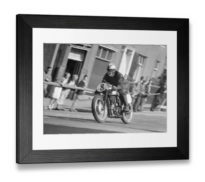 Framed Print : George Longman (Velocette) 1957 Junior Manx Grand Prix Framed Print : George Longman (Velocette) 1957 Junior Manx Grand Prix