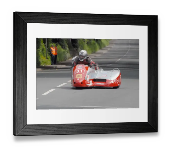 Framed Print : Francois Leblond & Sylvie Leblond (Shelbourne Suzuki) 2009 Sidecar TT Framed Print : Francois Leblond & Sylvie Leblond (Shelbourne Suzuki) 2009 Sidecar TT