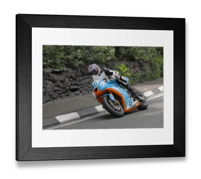 Framed Print : Stephen Harper (Triumph) 2009 Supersport TT Framed Print : Stephen Harper (Triumph) 2009 Supersport TT