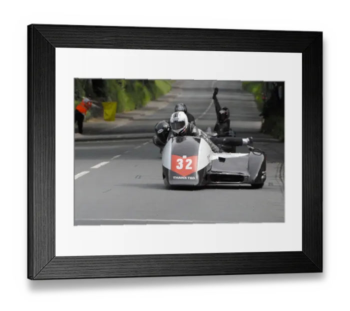 Framed Print : Wayne Lockey & Mark Howard (Ireson Honda) 2009 Sidecar TT Framed Print : Wayne Lockey & Mark Howard (Ireson Honda) 2009 Sidecar TT