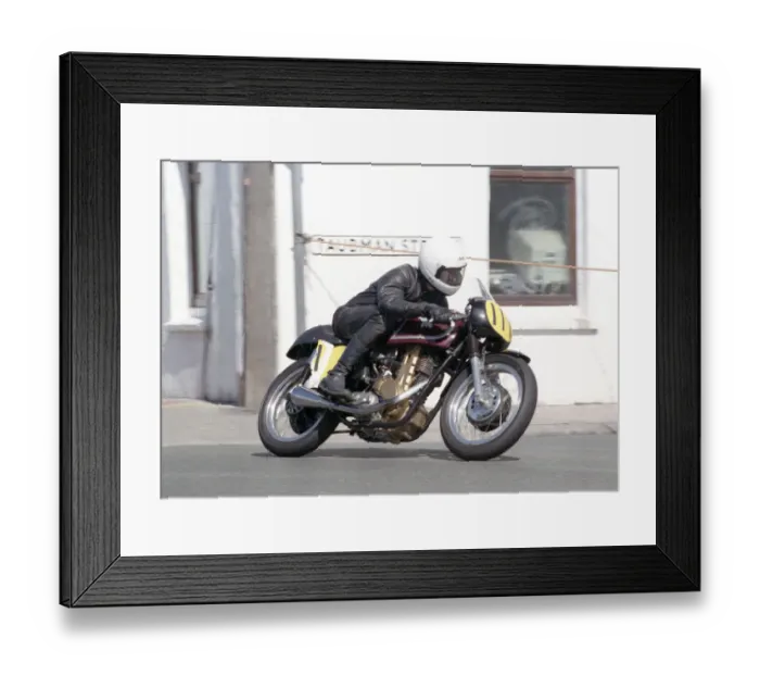 Framed Print : Peter Lockwood (Matchless) 1993 Senior Classic Manx Grand Prix
