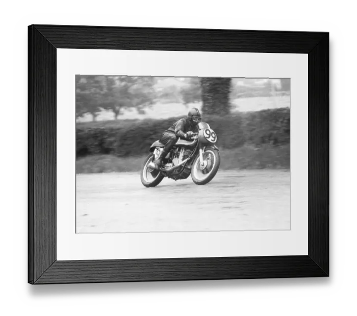 Framed Print : Fred Neville (Matchless) 1961 Seniior Manx Grand Prix Framed Print : Fred Neville (Matchless) 1961 Seniior Manx Grand Prix