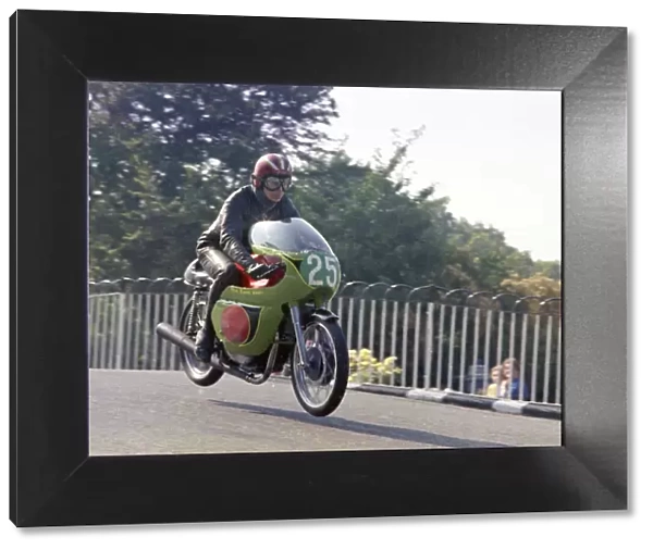 Bob Nicholson (Ducati) 1972 Lightweight Manx Grand Prix