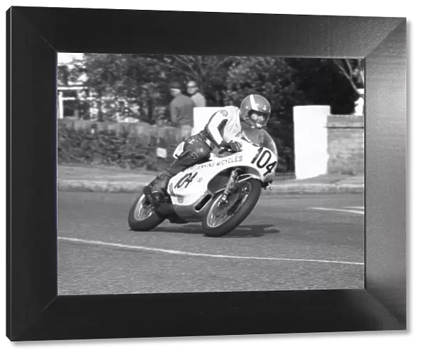 Barry Needle (Yamaha) 1977 Junior Manx Grand Prix