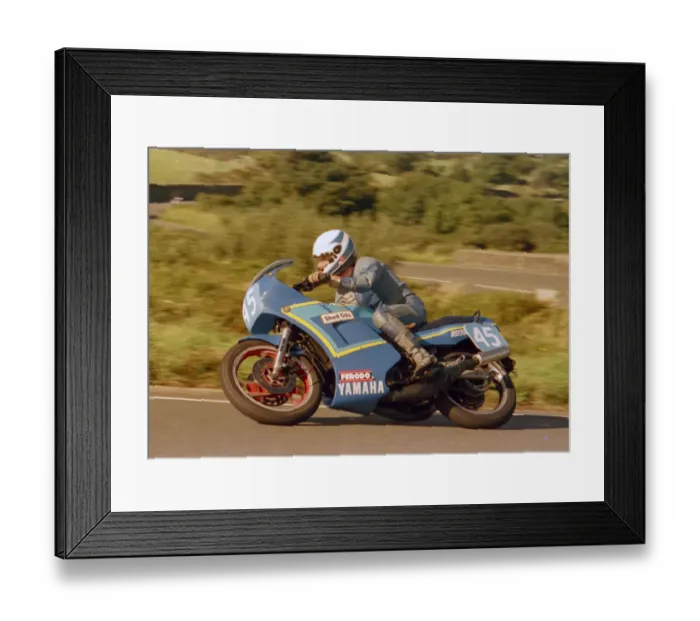 Framed Print : Kevin Newbery (Yamaha) 1987 Junior Manx Grand Prix Framed Print : Kevin Newbery (Yamaha) 1987 Junior Manx Grand Prix