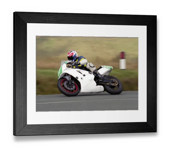 Framed Print : Kevin Newbery (Maxton) 1989 Lightweight Manx Grand Prix
