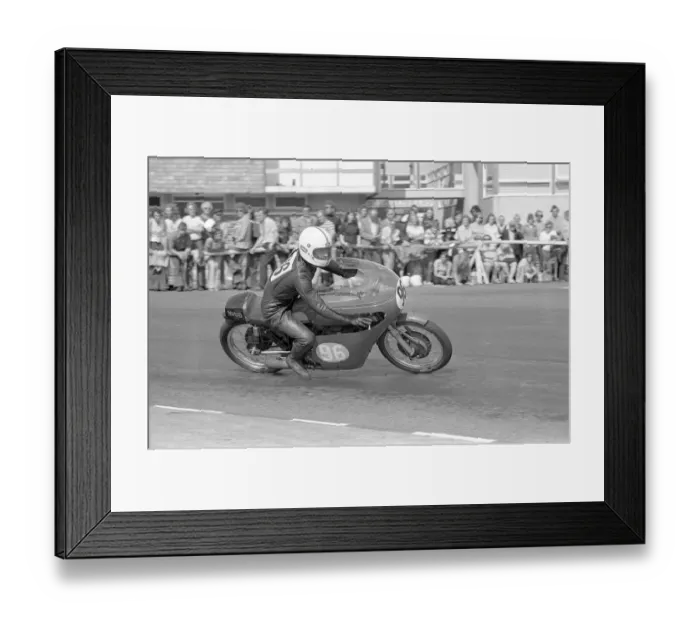 Framed Print : Derek Older (Maxton Norton) 1975 Junior Manx Grand Prix Framed Print : Derek Older (Maxton Norton) 1975 Junior Manx Grand Prix