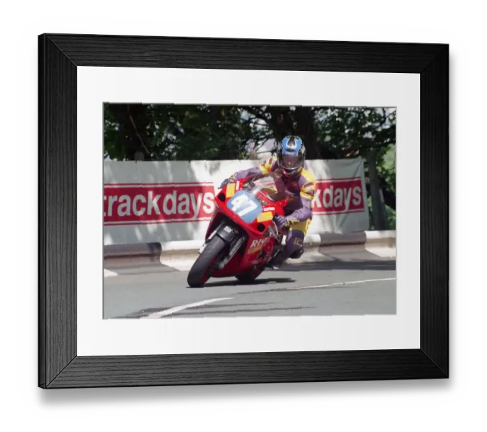 Framed Print : Thomas Schoenfelder (Suzuki) 2002 Junior 600 TT Framed Print : Thomas Schoenfelder (Suzuki) 2002 Junior 600 TT