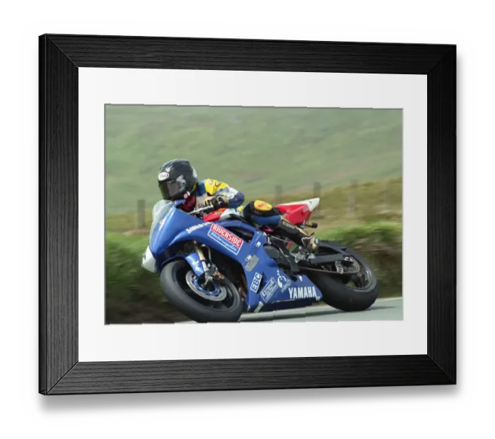 Framed Print : Shaun Harris (Yamaha) 2002 Formula One TT Framed Print : Shaun Harris (Yamaha) 2002 Formula One TT