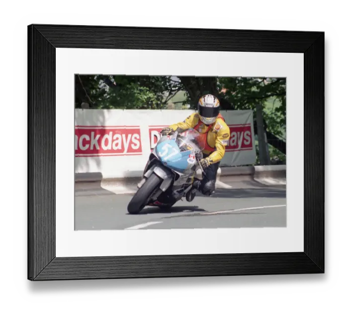 Framed Print : Mark Gardiner (Honda) 2002 Junior 600 TT Framed Print : Mark Gardiner (Honda) 2002 Junior 600 TT