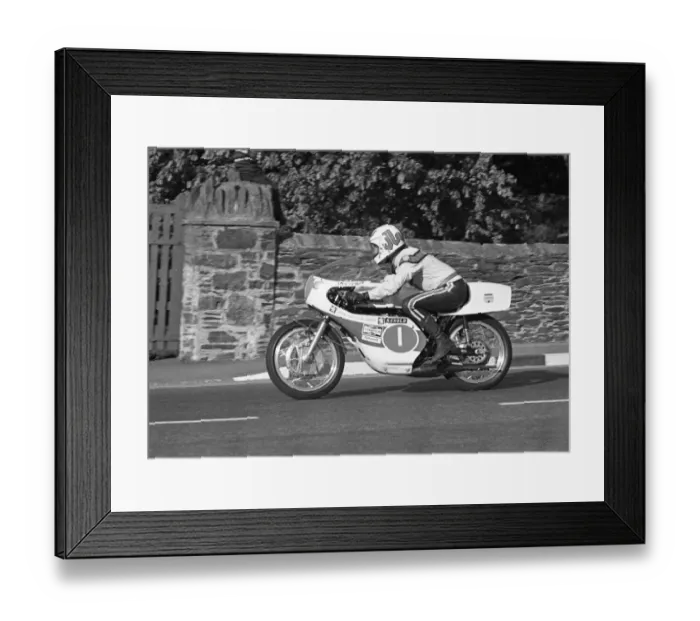 Framed Print : Mick Grant (Yamaha) 1973 Junior TT Framed Print : Mick Grant (Yamaha) 1973 Junior TT