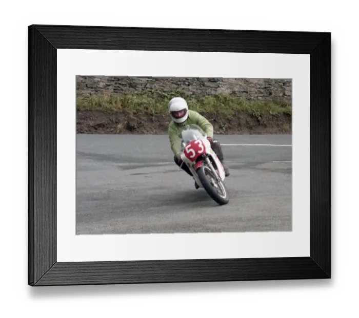 Framed Print : Martin Gilbody (Yamaha) 1985 Newcomers Manx Grand Prix Framed Print : Martin Gilbody (Yamaha) 1985 Newcomers Manx Grand Prix