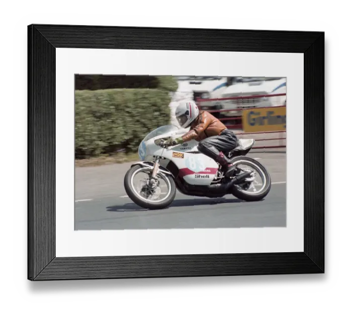 Framed Print : Derek Wood (Yamaha) 1982 Senior TT Framed Print : Derek Wood (Yamaha) 1982 Senior TT