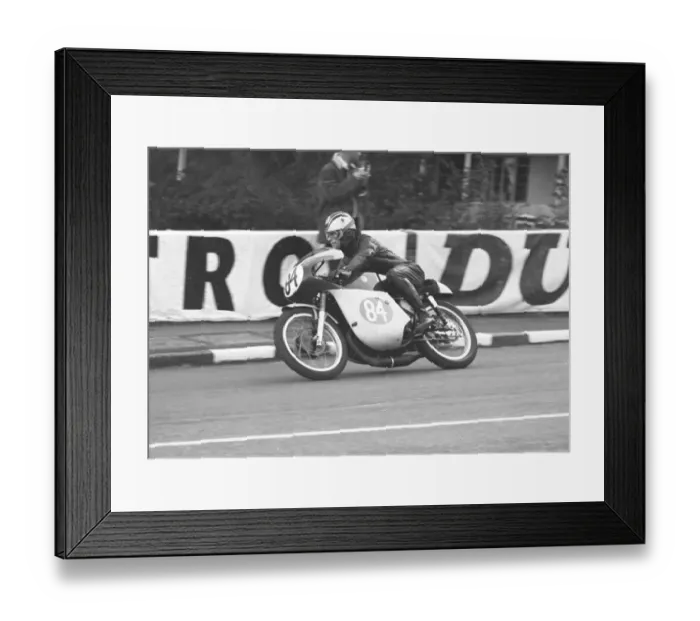 Framed Print : David J Page (Bultaco) 1966 Lightweight Manx Grand Prix Framed Print : David J Page (Bultaco) 1966 Lightweight Manx Grand Prix