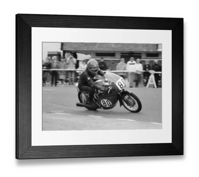 Framed Print : Laurie Parson (Ducati) 1985 Classic Manx Grand Prix Framed Print : Laurie Parson (Ducati) 1985 Classic Manx Grand Prix