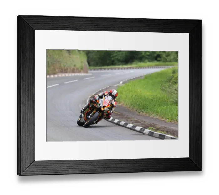 Framed Print : Michael Rutter (BMW) 2022 Superstock TT Framed Print : Michael Rutter (BMW) 2022 Superstock TT