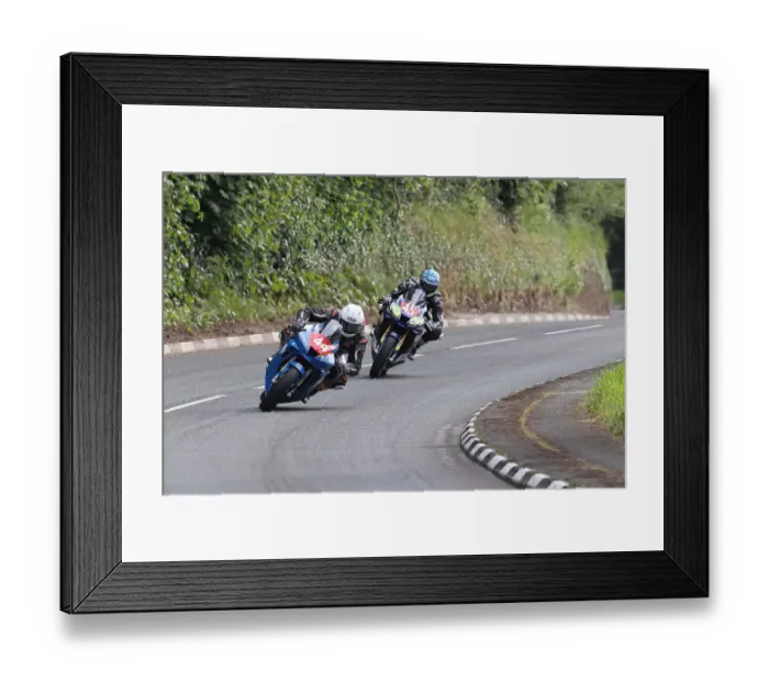 Framed Print : Milo Ward (Honda) and Mick Norbury (Honda) 2022 Superstock TT Framed Print : Milo Ward (Honda) and Mick Norbury (Honda) 2022 Superstock TT