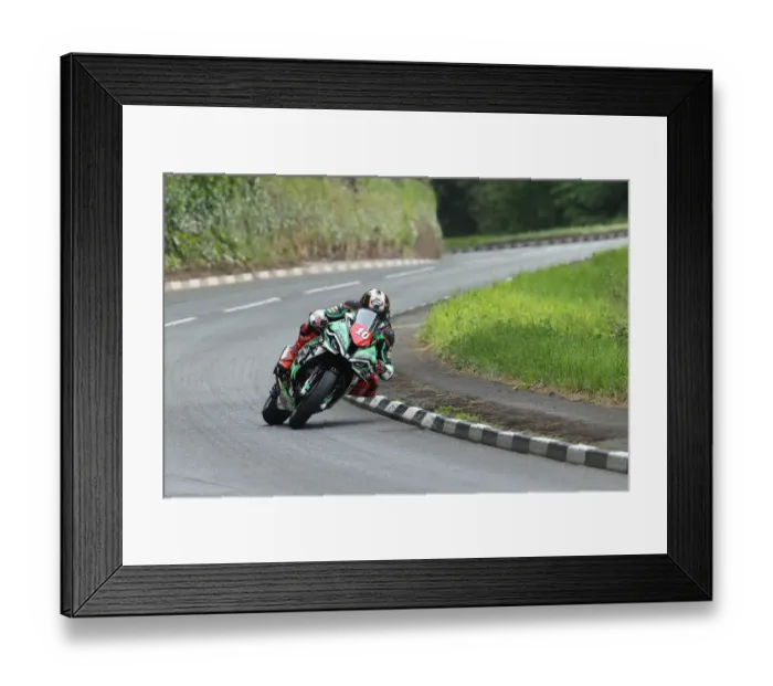 Framed Print : Peter Hickman (BMW) 2022 Superstock TT Framed Print : Peter Hickman (BMW) 2022 Superstock TT