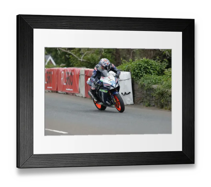 Framed Print : Rennie Scaysbrook (Yamaha) 2022 Supersport TT Framed Print : Rennie Scaysbrook (Yamaha) 2022 Supersport TT