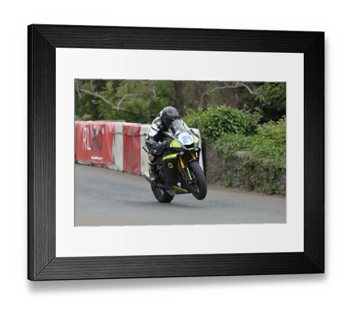 Framed Print : Tom Weeden (Yamaha) 2022 Supersport TT Framed Print : Tom Weeden (Yamaha) 2022 Supersport TT