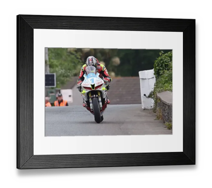 Framed Print : John McGuinness (Honda) 2022 Supersport TT Framed Print : John McGuinness (Honda) 2022 Supersport TT
