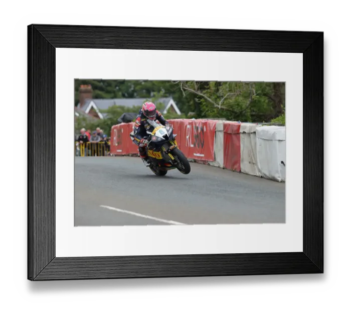 Framed Print : Davy Todd (Honda) 2022 Supersport TT Framed Print : Davy Todd (Honda) 2022 Supersport TT