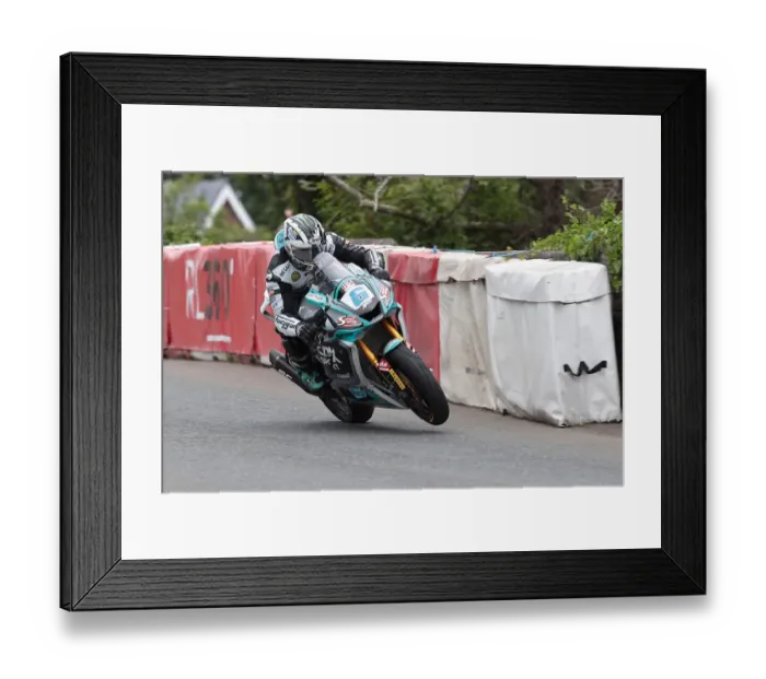 Framed Print : Michael Dunlop (Yamaha) 2022 Supersport TT Framed Print : Michael Dunlop (Yamaha) 2022 Supersport TT