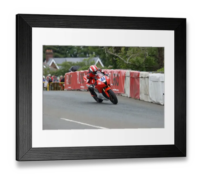 Framed Print : Richard Wilson (Honda) 2022 Supersport TT Framed Print : Richard Wilson (Honda) 2022 Supersport TT