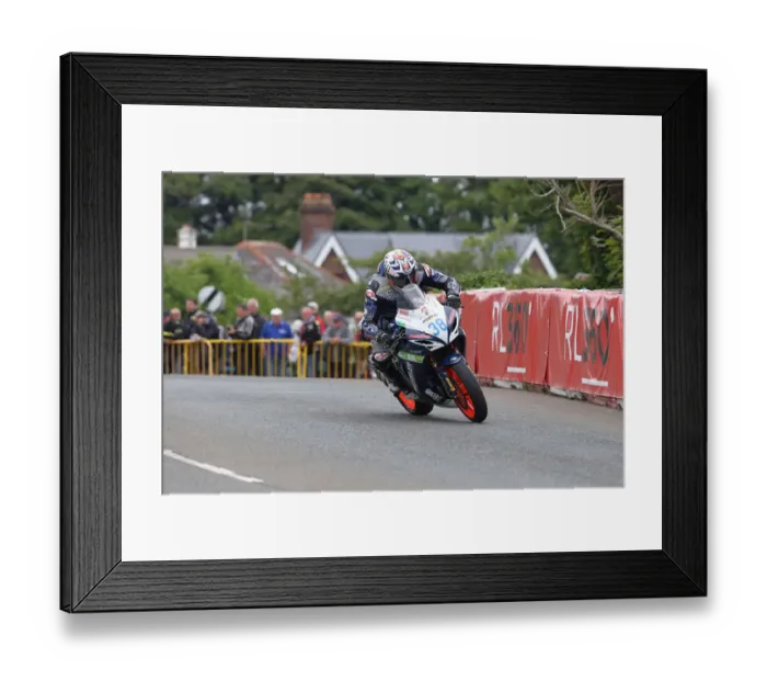 Framed Print : Rennie Scaysbrook (Suzuki) 2022 Supersport TT Framed Print : Rennie Scaysbrook (Suzuki) 2022 Supersport TT