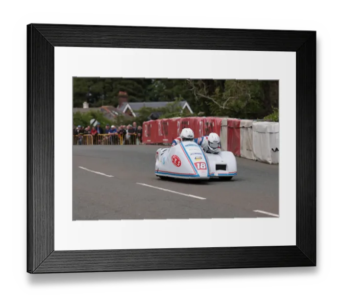 Framed Print : Gary Gibson & Tom Christie (Suzuki Shelbourne) 2022 Sidecar TT Framed Print : Gary Gibson & Tom Christie (Suzuki Shelbourne) 2022 Sidecar TT
