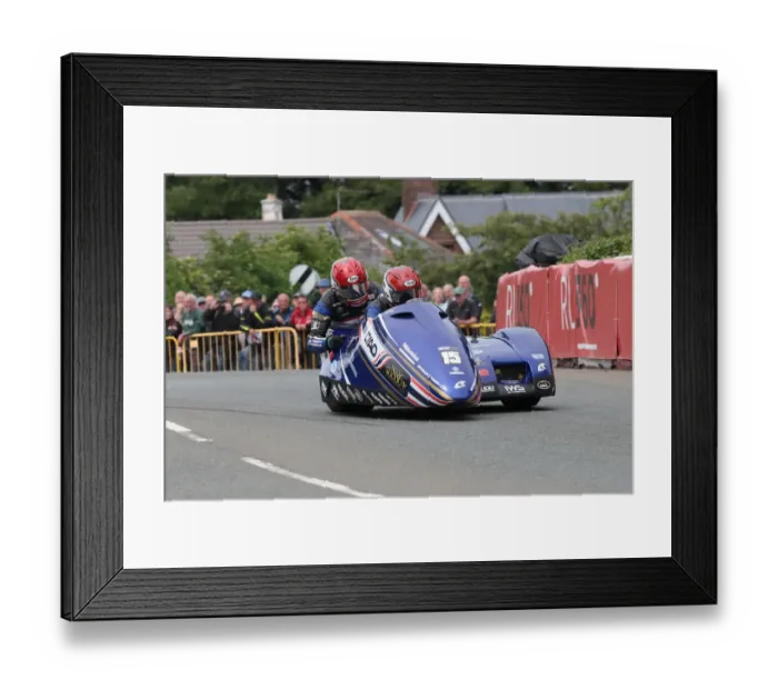 Framed Print : Harry Payne & Mark Wilkes (Yamaha LCR) 2022 Sidecar TT Framed Print : Harry Payne & Mark Wilkes (Yamaha LCR) 2022 Sidecar TT