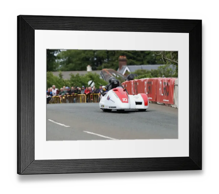 Framed Print : Gary Bryan & Philip Hyde (Honda Baker) 2022 Sidecar TT Framed Print : Gary Bryan & Philip Hyde (Honda Baker) 2022 Sidecar TT