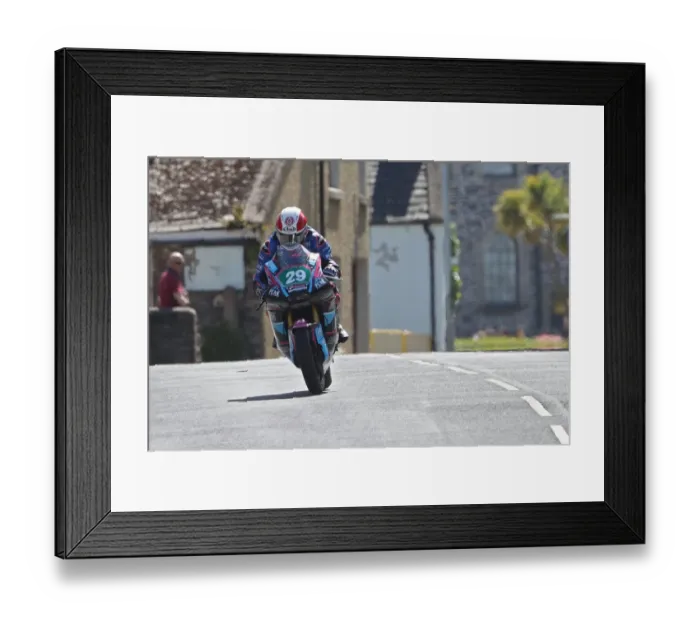 Framed Print : Jim Hodson (Kawasaki) 2022 Supertwin TT