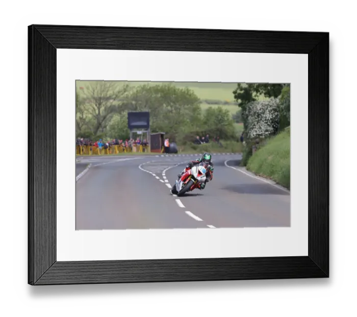Framed Print : Dominic Herbertson (Kawasaki) 2022 Supersport TT