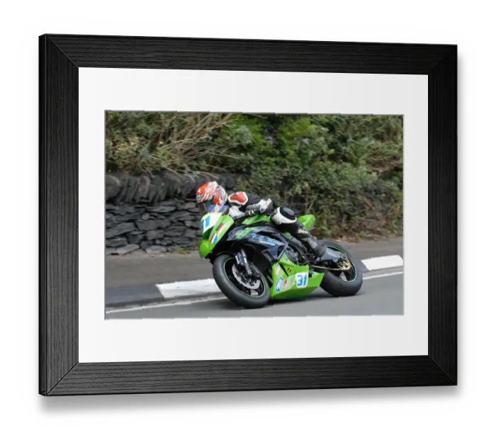 Framed Print : Gary Carswell (Kawasaki) 2011 Supersport TT Framed Print : Gary Carswell (Kawasaki) 2011 Supersport TT