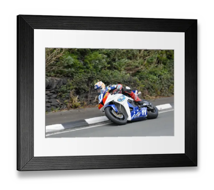 Framed Print : Gary Johnson (Honda) 2011 Supersport TT Framed Print : Gary Johnson (Honda) 2011 Supersport TT